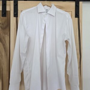 Uniqlo Men's Crisp White Dress Shirt